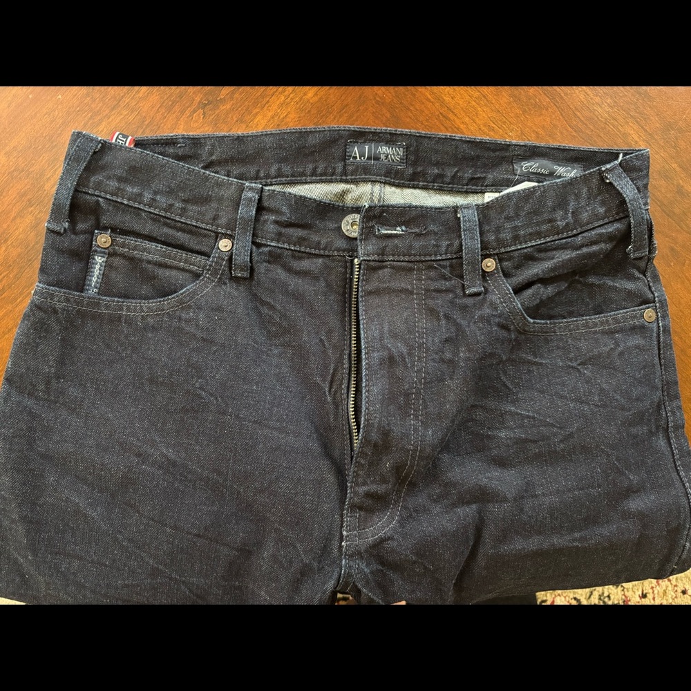 Armani Jeans. Men’s classic wash. Never worn - Picture 3 of 3